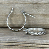 Twist pattern hoop earrings