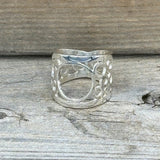 Faux Filigree Circle Ring