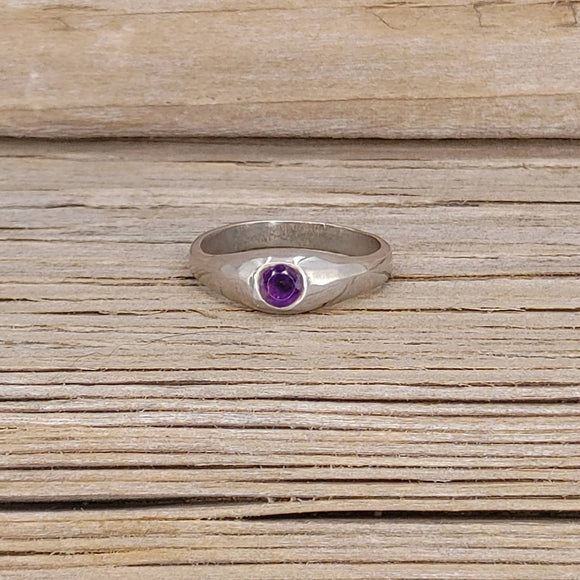 Sterling Silver Ring With Off Set Amethyst